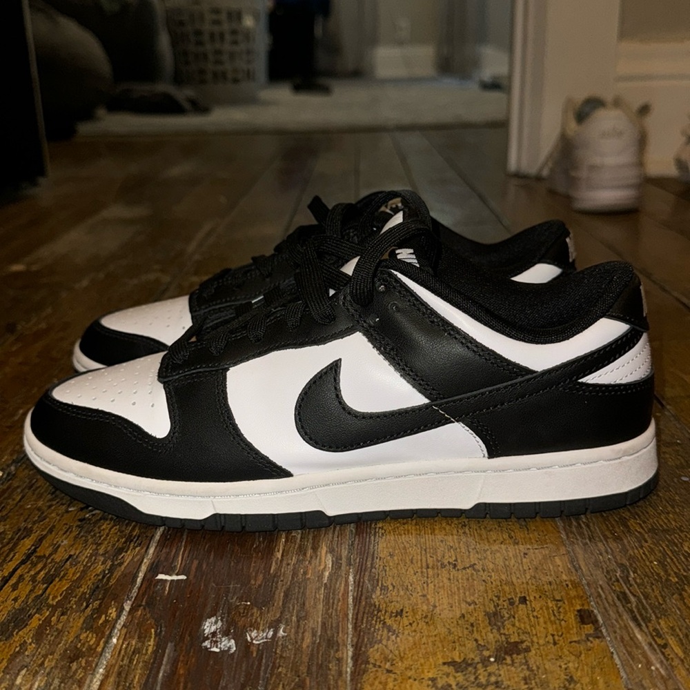 Nike Panda Dunks